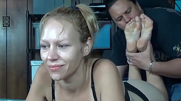 A hot woman like aurora cromwell can always tell when a session guy is posing as a legit photographer it's really easy t