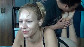 A hot woman like aurora cromwell can always tell when a session guy is posing as a legit photographer it's really easy t