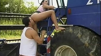 Pussy fucked in the countryside figa scopata in campagna