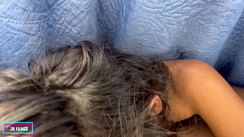 Meu namorado me fedeu debaixo da coberta