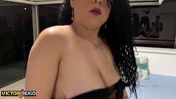 Grande bunda branca e seios e grande me fazendo gozar