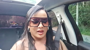 Hora extra dentro do carro