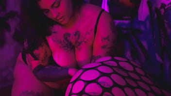 Girl on girl foot fetish and pussy worship