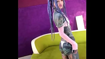 A little behind the scenes of a photoshoot how do you like the outfit #photoshoot #behindthescenes #outfit