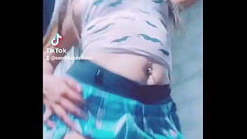 Chinita en short chiquito