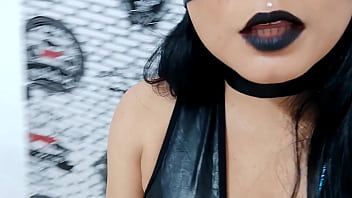 I dressed up as a sexy and sensual superheroine to model for my sugar daddy and broadcast the video live