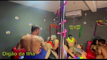 Orgia de carnaval com as mais putas de floripa Orgia de carnaval com as mais putas de floripa