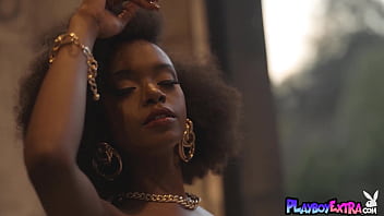 Glamorous Busty Black Babe Presenting A Sensual Striptease thumbnail