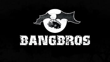 Sydney cole bounces her big ass on a raw cock