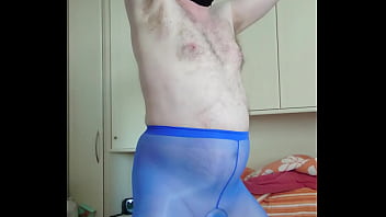 Spaß in der blauen legging
