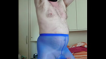 Spaß in der blauen legging