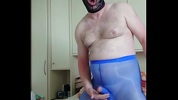 Spaß in der blauen legging