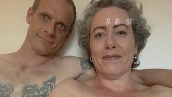 Simon 72 mel 76 get to know us gif