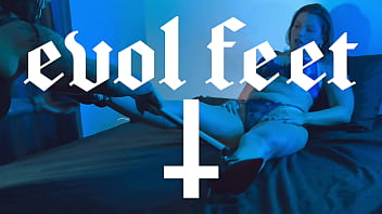 What desires come to your mind when you lick my toes