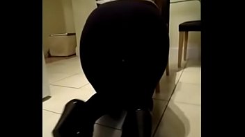 Shiny black leggings