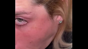 Quería que le chupe la pija y le di una rica mamada