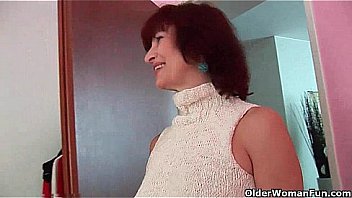 Granny gets a good fuck and creamy facial