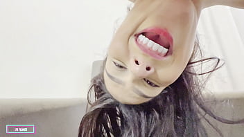 Morena gostosa jorrando pela buceta durante o sexo