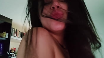 Mi Primo No Pudo Evitar Venirse Dentro De Mi Es Que Mi Cuquita Esta Muy Apretada Sigueme En Instagram Y Twitter Vegasofcrowley Y El Es Williamofcrowley2 thumbnail
