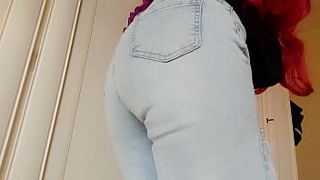 Shake shake shake and let my beautiful buttocks and big breasts jump