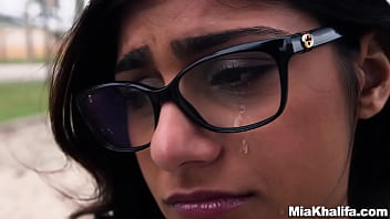 Mia’s big black threesome