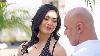 Racy realtor scarlett alexis takes an anal creampie after seducing new client gp3308