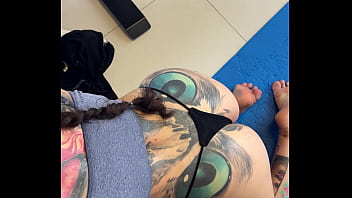 I went to ask the neighbor for a favor and found her training half naked i fucked her