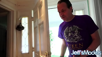 Thick and juicy bbw crystal blue spreads wide for a good pounding