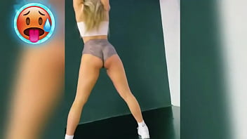 Rabudas rebolando gostoso de roupa só bunda grande nesse video veja essas novinha dançando twek não perca essa oportunidade de ver elas