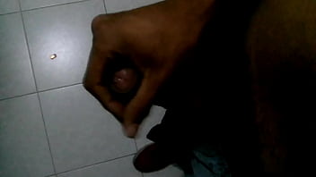 Masturbandome para no aburrirme