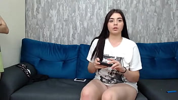 Teen and step mom do twerk