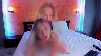 Video solo with toys