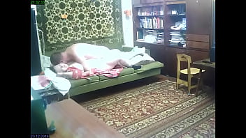 Сучка кончает