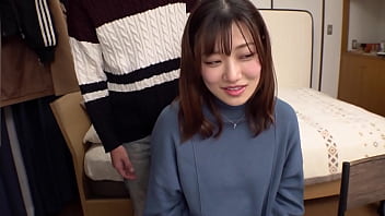 パート1〈新婚ホヤホヤhcup巨乳妻！乳責め連発で快楽堕ち！中出し&乳射6連発！〉新婚ホヤホヤhカップ巨乳妻をスタッフ宅に招き入れる！謝礼じゃ堕ちない純真新妻！助っ人登場！2人がかりで責めたてる！肉感h乳でパイズリフェラ！口ではダメだと言いつつ生ハメ性交！2人分のザーメンをたっぷり中出し！夜中になっても行為は続く！どエロコスでベロチュウ手コキ！「ああぁ～すごくいいィィ！！」メス顔で浮気sexに溺れる！完オチ新妻6射精！！！！！！