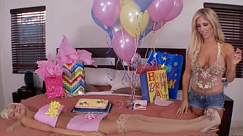 Double dildo play lesbians tasha reign & rikki six get it on Double dildo play lesbians tasha reign & rikki six get it on