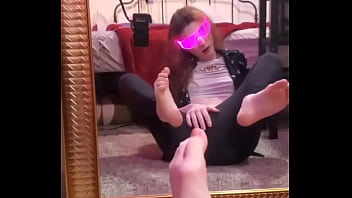 Yes master i'm a filthy foot gooner