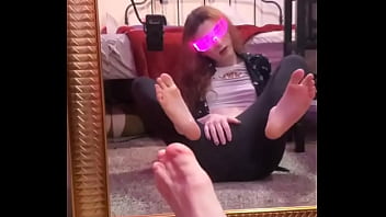 Yes master i'm a filthy foot gooner