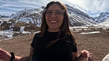Depois da carona ela deu o cú no vale nas cordilheiras dos andes infinitha
