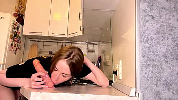 Fried her pussy on the kitchen table