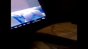 Mostrando mis nalgotas por skype