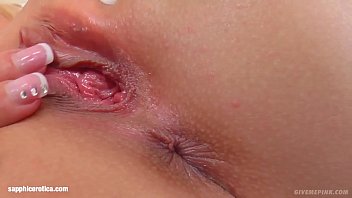 Watch how chyanne playing with herself on sapphix