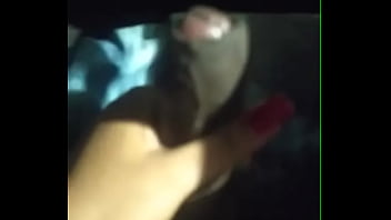 Vizinha aceitou a carona e já foi logo me fazendo um agrado