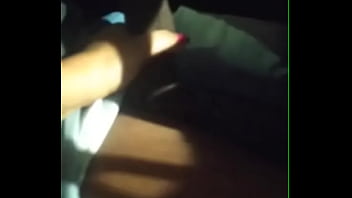 Vizinha aceitou a carona e já foi logo me fazendo um agrado