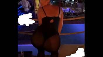 Caliente perra te pondra la verga dura