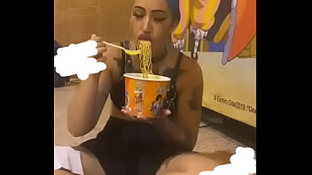 Caliente perra te pondra la verga dura