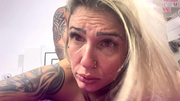 Aquele foda gostosa enfiou com vontade sem camisinha na minha buceta toda babada gozando muito no pau dele pulsando dentro os olhos ficou até vermelho de tanto gozar