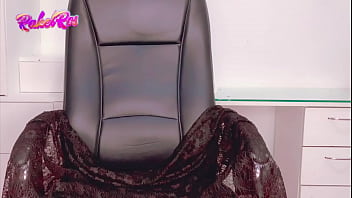 Tetona caliente se masturba