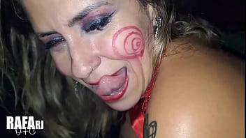 Stripper meu amigo levou as casadas para o aquário na casa de swing e a orgia rolou solta