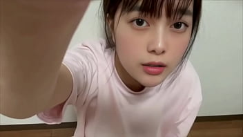 大学のサークルで男子水泳部のおちんちんのもっこりを見てしまい、そこからずっとムラムラしていたので家でオナニーしてしまいました