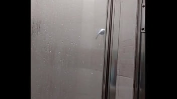 Vecina Femboy Duchandose En El Baño thumbnail